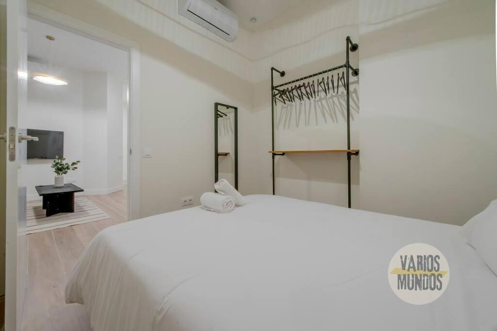 Cool Y Centrico Apt 6Px En Plena Plaza Del Carmen E2 Madrid Exterior photo