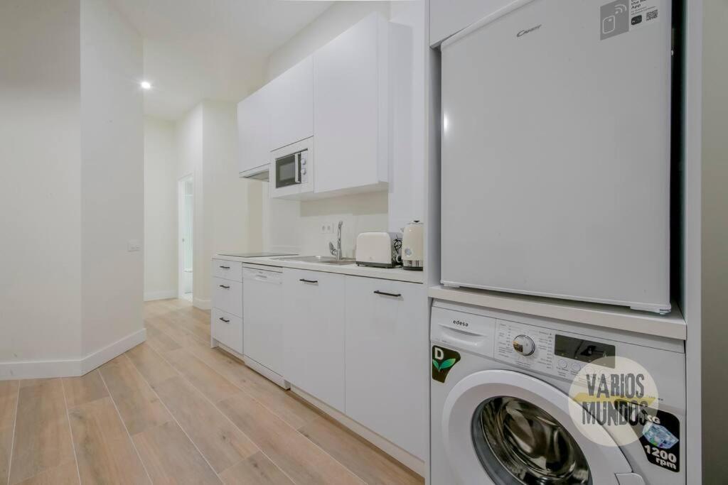 Cool Y Centrico Apt 6Px En Plena Plaza Del Carmen E2 Madrid Exterior photo