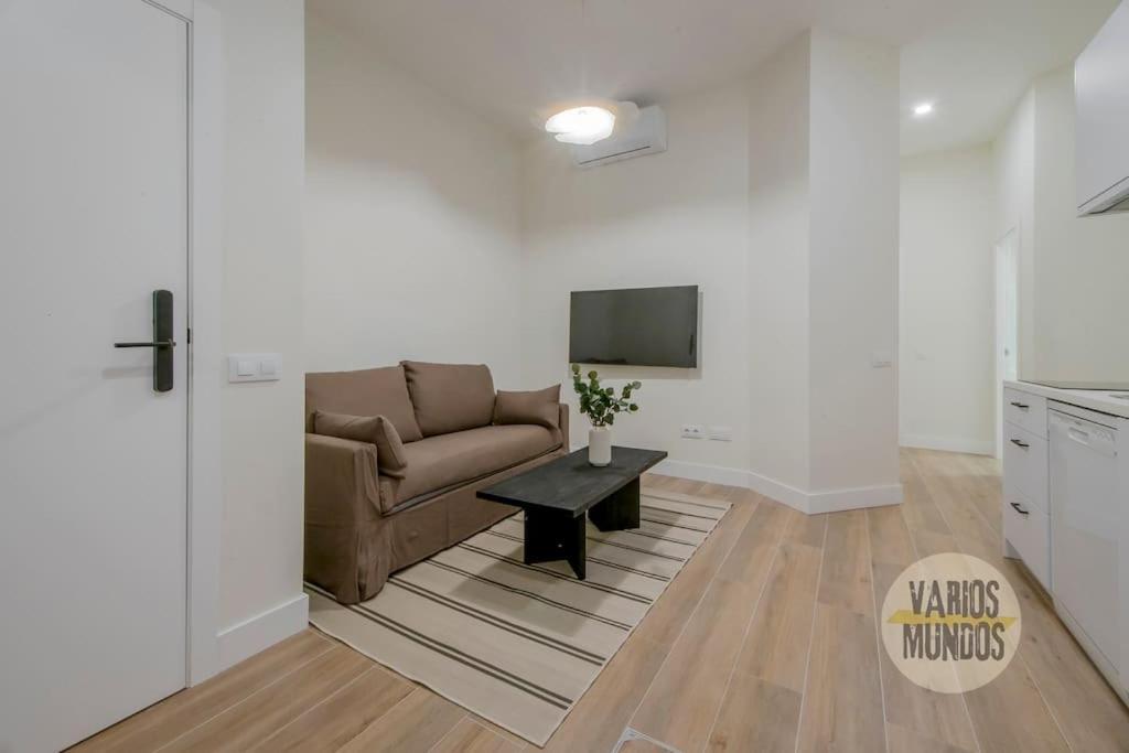 Cool Y Centrico Apt 6Px En Plena Plaza Del Carmen E2 Madrid Exterior photo